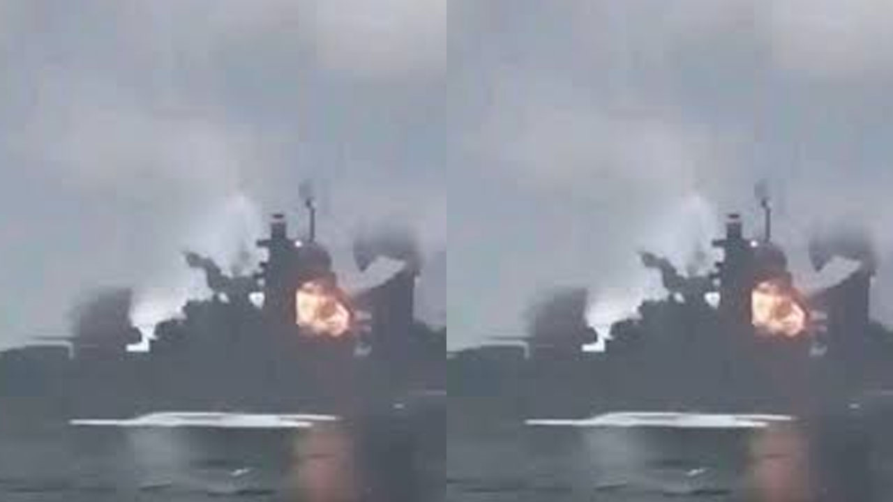 এবার মার্কিন সামরিক জাহাজে ইরানের হামলা