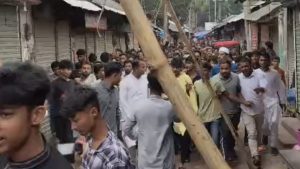প্রথম সমাচার Prothom Somachar নোয়াখালীতে শেখ হাসিনার সমর্থনে ছাত্রলীগ ও যুবলীগের সন্ত্রাস ও চাঁদাবাজিবিরোধী বিশাল বিক্ষোভ মিছিল।