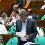 প্রথম সমাচার Prothom Somachar অর্থমন্ত্রী আমির খসরু মাহমুদ চৌধুরী জাতীয় সংসদে বাজেট উপস্থাপন করছেন, যেখানে স্বাস্থ্যসেবায় ভ্যাট ও কর অব্যাহতি দিয়ে চিকিৎসা ব্যয় কমানোর ঘোষণা দেওয়া হয়েছে।