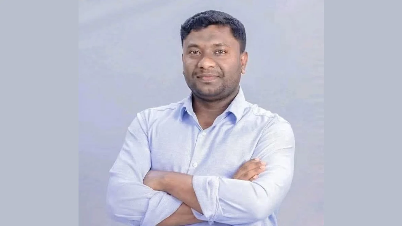 প্রথম সমাচার Prothom Somachar কুমিল্লার দাউদকান্দি থেকে নিখোঁজ কেন্দ্রীয় ছাত্রশিবির নেতা জিসান প্রধানকে লাকসাম থেকে উদ্ধারের পর হাসপাতালে ভর্তি।