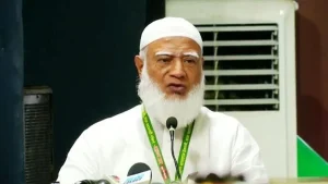 প্রথম সমাচার Prothom Somachar মিরপুরের রাড্ডা এমসিএইচ-এফপি সেন্টারে মধ্যরাতে ভাঙচুর ও লুটপাটের পর ধ্বংসস্তূপের দৃশ্য।