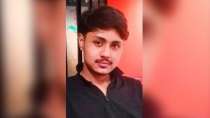 প্রথম সমাচার Prothom Somachar সাতক্ষীরায় চা দোকানের ঝগড়া থামাতে গিয়ে ছুরিকাঘাতে নিহত তরুণ জাকারিয়া খানের ঘটনার প্রতীকী চিত্র।