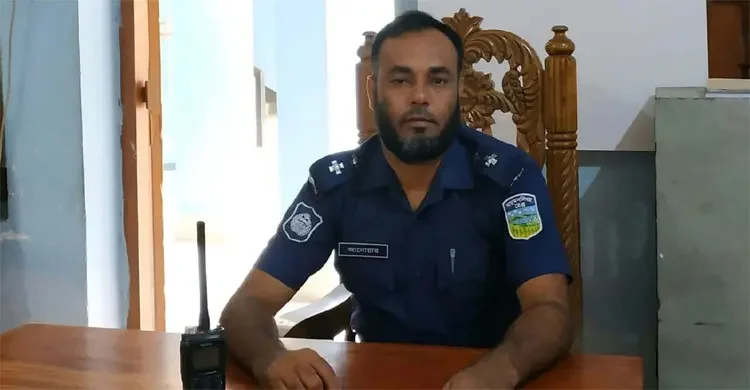 জামালপুরের এক গ্রামে ৩০৮ পরিবারের মধ্যে ২০৮টির বিরুদ্ধেই মামলা দিলেন এসআই