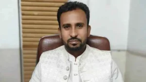 প্রথম সমাচার Prothom Somachar গণঅধিকার পরিষদের মুখপাত্র আবু হানিফ ইশরাক হোসেনকে রাজনৈতিকভাবে টার্গেট করার বিরুদ্ধে কথা বলছেন।