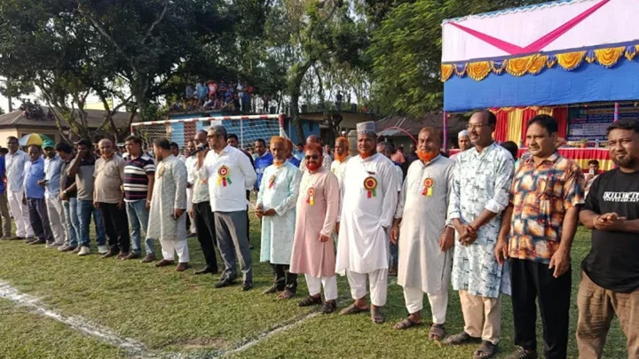 আ.লীগ নেতাদের নিয়ে খেলা উদ্বোধন করলেন বিএনপি-জামায়াত নেতারা