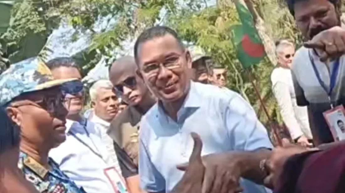 প্রধানমন্ত্রীর সঙ্গে হাত মিলিয়ে উচ্ছ্বসিত বাদাম বিক্রেতা রাজু