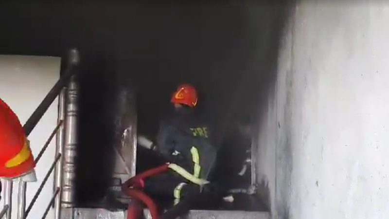 দেড় ঘণ্টার চেষ্টায় কেরানীগঞ্জের প্লাস্টিক কারখানার আগুন নিয়ন্ত্রণে, নিহত ১