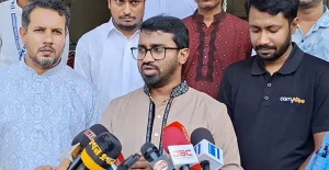 প্রথম সমাচার Prothom Somachar প্রধানমন্ত্রীর রাজনৈতিক সহকারী রাশেদ খাঁন জামায়াত-শিবির ও এনসিপির বিরুদ্ধে ভিন্নমতের জানাজা-দাফনে বাধা দেওয়ার অভিযোগ করছেন।