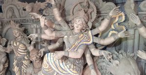 প্রথম সমাচার Prothom Somachar সাতক্ষীরার ব্রহ্মরাজপুর সর্বজনীন দুর্গাপূজা মন্দিরে দেশলাই কাঠি ও রেশমি সুতা দিয়ে তৈরি ব্যতিক্রমী দুর্গাপ্রতিমা।