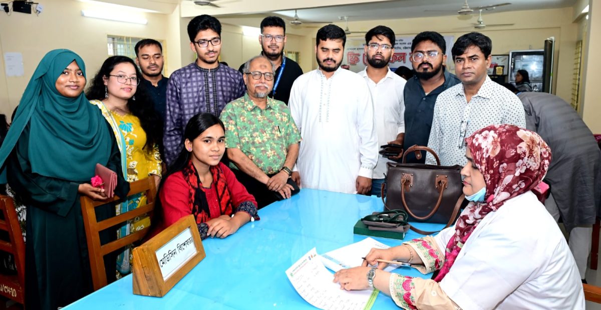 চবিতে নারী শিক্ষার্থীদের জন্য ফ্রি মেডিকেল ক্যাম্প