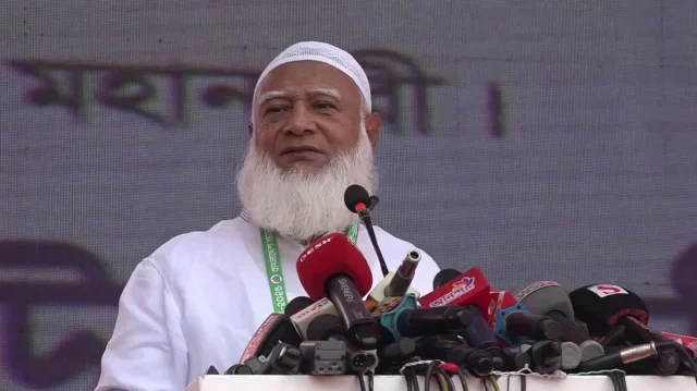 মাদ্রাসাগুলোকে কৌশলে স্কুলে রূপান্তরের চেষ্টা চলছে: জামায়াত আমির