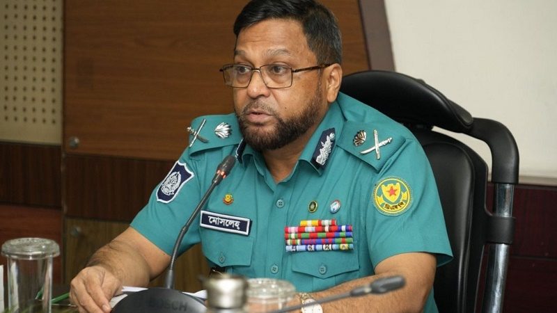 চাঁদাবাজ ও ভূমি দখলবাজদের বিরুদ্ধে কঠোর ব্যবস্থা নেয়ার হুঁশিয়ারি ডিএমপি কমিশনারের