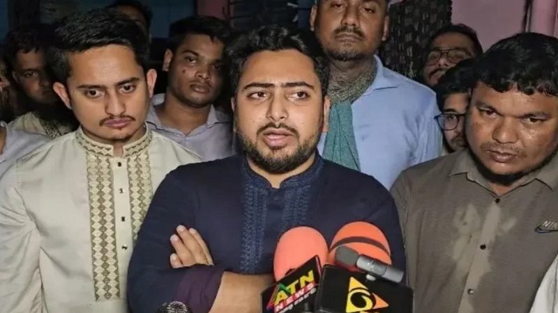 আমলাতান্ত্রিক জটিলতায় জুলাই যোদ্ধাদের চিকিৎসায় যেন গাফিলতি না হয়: নাহিদ ইসলাম