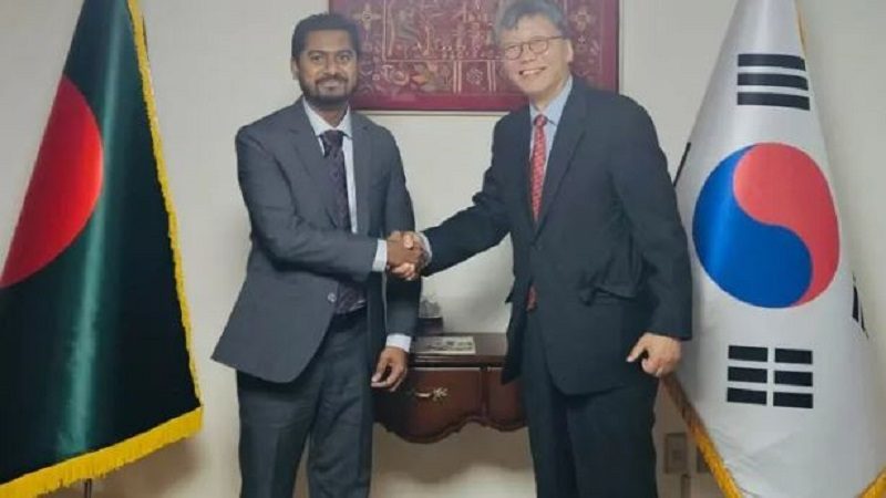 দক্ষিণ কোরিয়ায় কর্মী পাঠাতে প্রতিমন্ত্রী নূরের বৈঠক