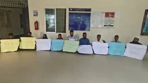 প্রথম সমাচার Prothom Somachar ময়মনসিংহে প্রাথমিক শিক্ষক নিয়োগপত্র পেয়ে আনন্দিত ও বঞ্চিত চাকরিপ্রার্থীদের মিশ্র প্রতিক্রিয়া।