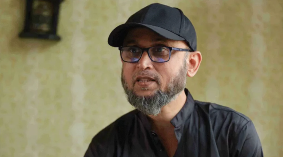 মোস্তফা সরওয়ার ফারুকীর ফেসবুক অ্যাকাউন্ট হ্যাকড