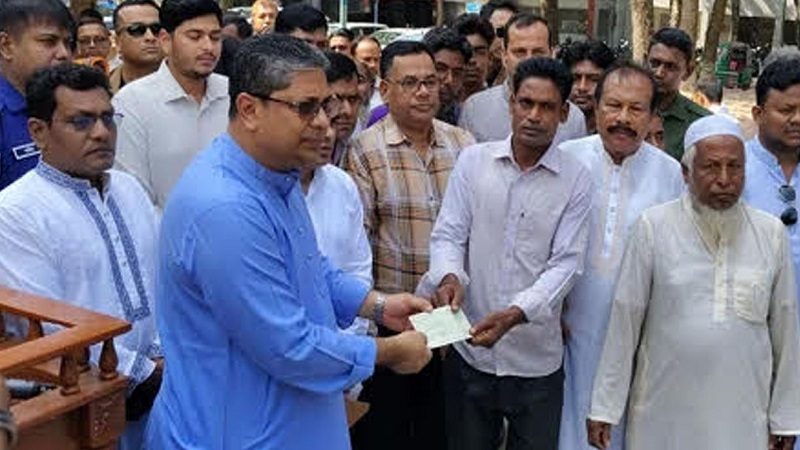 খাদ্য প্রতিমন্ত্রীর গাড়ির ধাক্কায় নিহত ফিরোজার পরিবার পেল ৫ লাখ টাকা
