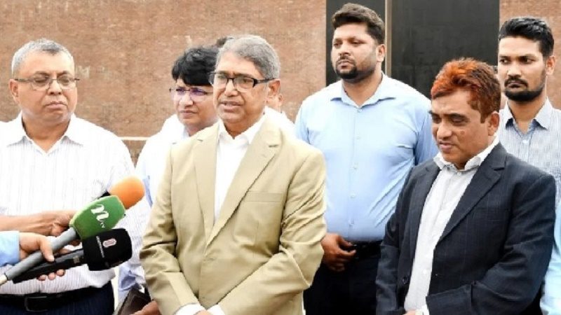 স্ত্রী-মেয়ে কবর খুঁড়ে মুক্তিযোদ্ধার দাফনের ঘটনা তদন্তে কমিটি হবে: মুক্তিযুদ্ধ বিষয়ক মন্ত্রী