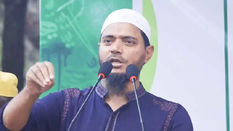 ‘টাকা খরচ করে তথাকথিত মিথ্যা সম্পাদক, সহকারী এবং তাদের আশপাশের তেলবাজদের বিদেশে নিয়ে যাওয়া হচ্ছে‘