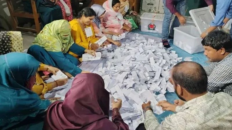 ঠাকুরগাঁও-১ আসনে পাঁচ প্রার্থীর ভাগ্য নির্ধারণের অপেক্ষা, চলছে ভোট গণনা