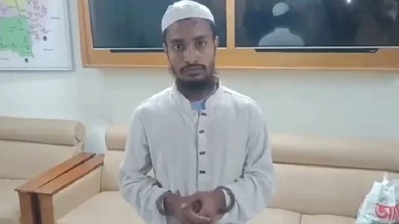 মাদ্রাসার শিক্ষার্থীকে ভয়ভীতি দেখিয়ে একাধিকবার যৌন নিপীড়নের অভিযোগে শিক্ষকসহ তিনজনের বিরুদ্ধে মামলা, গ্রেফতার ২
