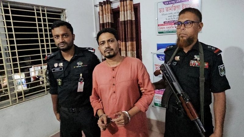 হবিগঞ্জে মধুমতি ডায়াগনস্টিক সেন্টারে অভিযান, ভুয়া চিকিৎসক আরিফ আটক