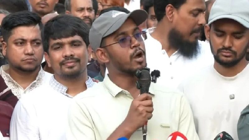 প্রতিবাদের জন্য রাস্তায় নেমেছি, প্রতিবাদের ভাষায় কথা বলব: এনসিপির নেতা হান্নান মাসউদ
