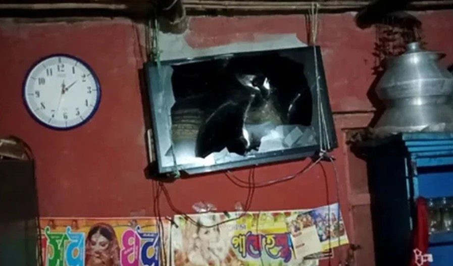 ইসলাম ধর্ম অবমাননার অভিযোগে রংপুরে তিন বাড়িতে ভাঙচুর-লুটপাট, পুলিশ মোতায়েন