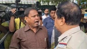 প্রথম সমাচার Prothom Somachar আইন ভঙ্গের অভিযোগে হুমায়ুন কবীরের গ্রেফতার এবং রেজিনগর-নন্দীগ্রাম উপনির্বাচনের পরিস্থিতি।
